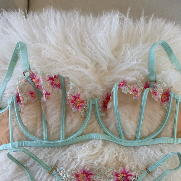 Honey Birdette Other - HONEY BIRDETTE AMELIE Mint Floral Bra 36H RARE🔥